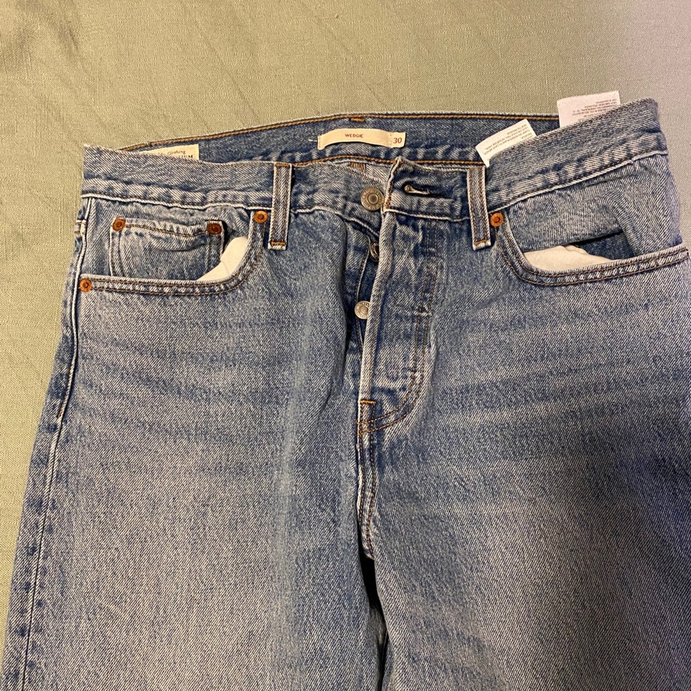 Levi Wedgie Vintage Cropped Jeans